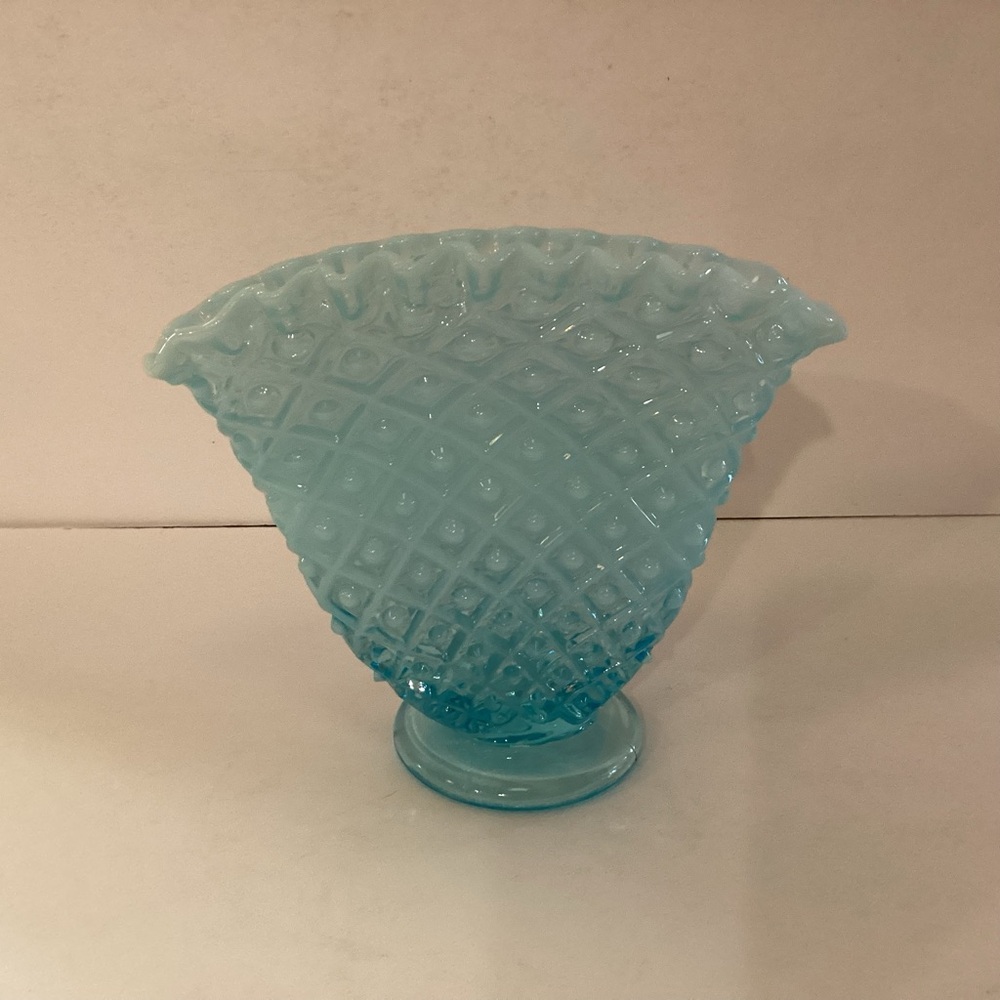 Fenton Blue Diamond Optic Fan Vase 6” high